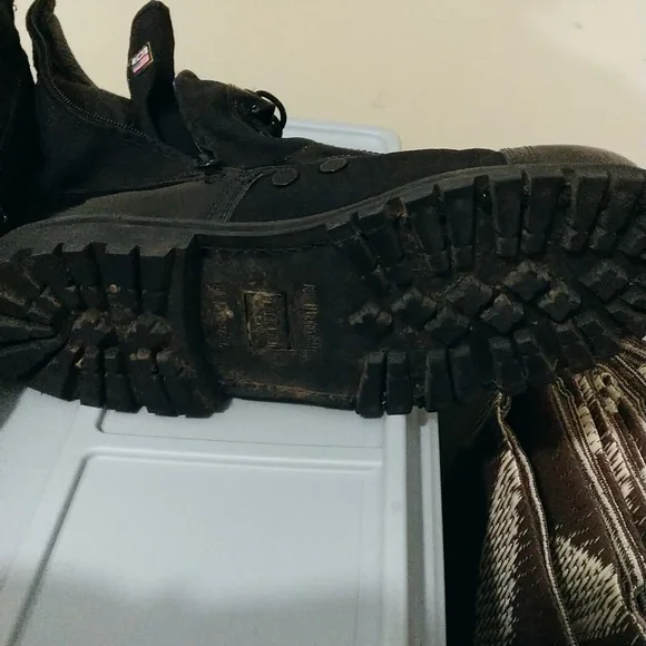 Size 13 black steel toe boots. - Picture 5 of 10